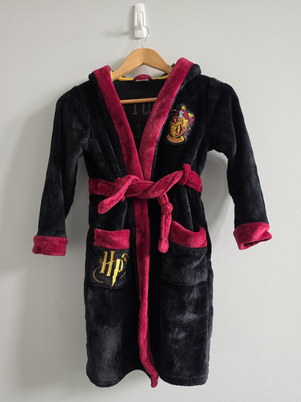 Harry Potter Gryffindor Kids Plush Hooded Robe Size 7 Black Red